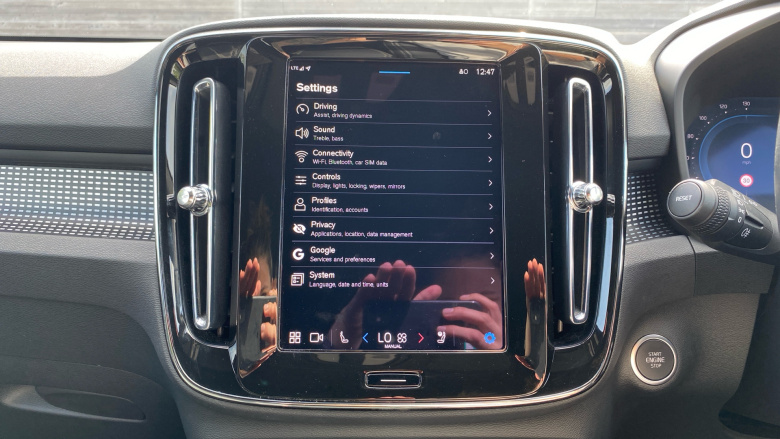 Volvo XC40 2.0 B3P Plus Dark 5dr Auto Petrol Estate